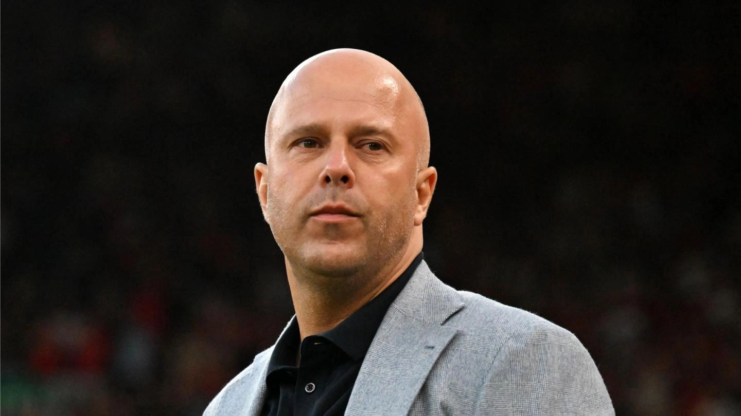 官方：斯洛特解释了利物浦揭幕战中他的换人哲学