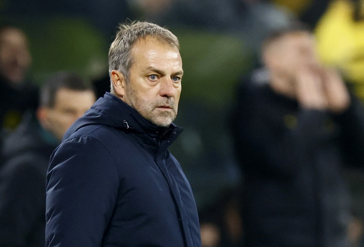 弗里克不满巴萨表现：多打两人仅展现半数实力