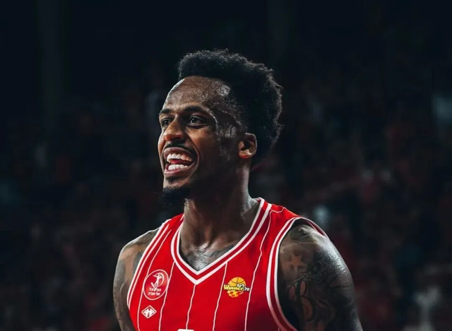 开云体育网址-重磅：布莱克尼在CBA打假球具体场次曝光，由此联想广东40分惨败